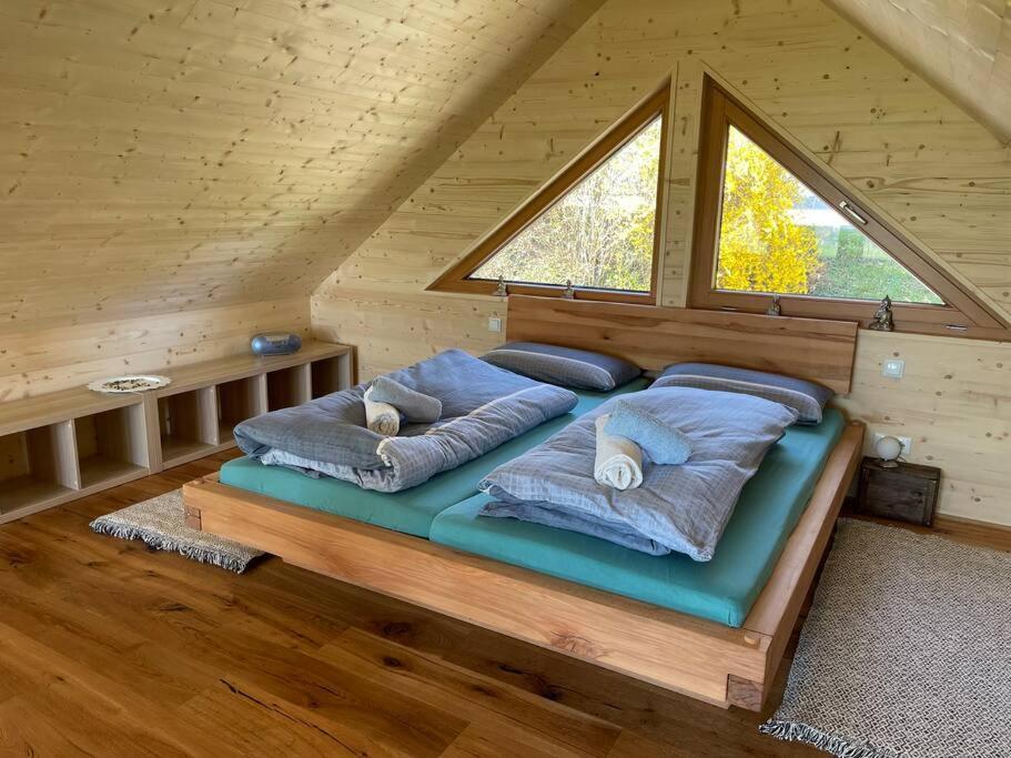 Zweistoeckiges Natur-Holzhaus Mit Berg- & Seesicht Horgenzell エクステリア 写真