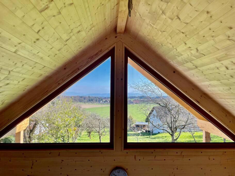 Zweistoeckiges Natur-Holzhaus Mit Berg- & Seesicht Horgenzell エクステリア 写真