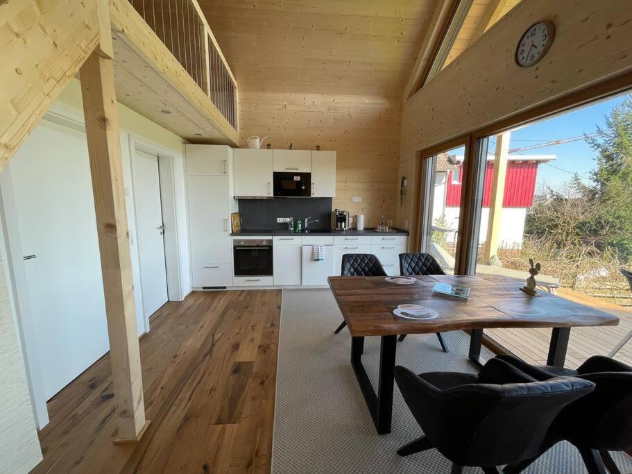Zweistoeckiges Natur-Holzhaus Mit Berg- & Seesicht Horgenzell エクステリア 写真