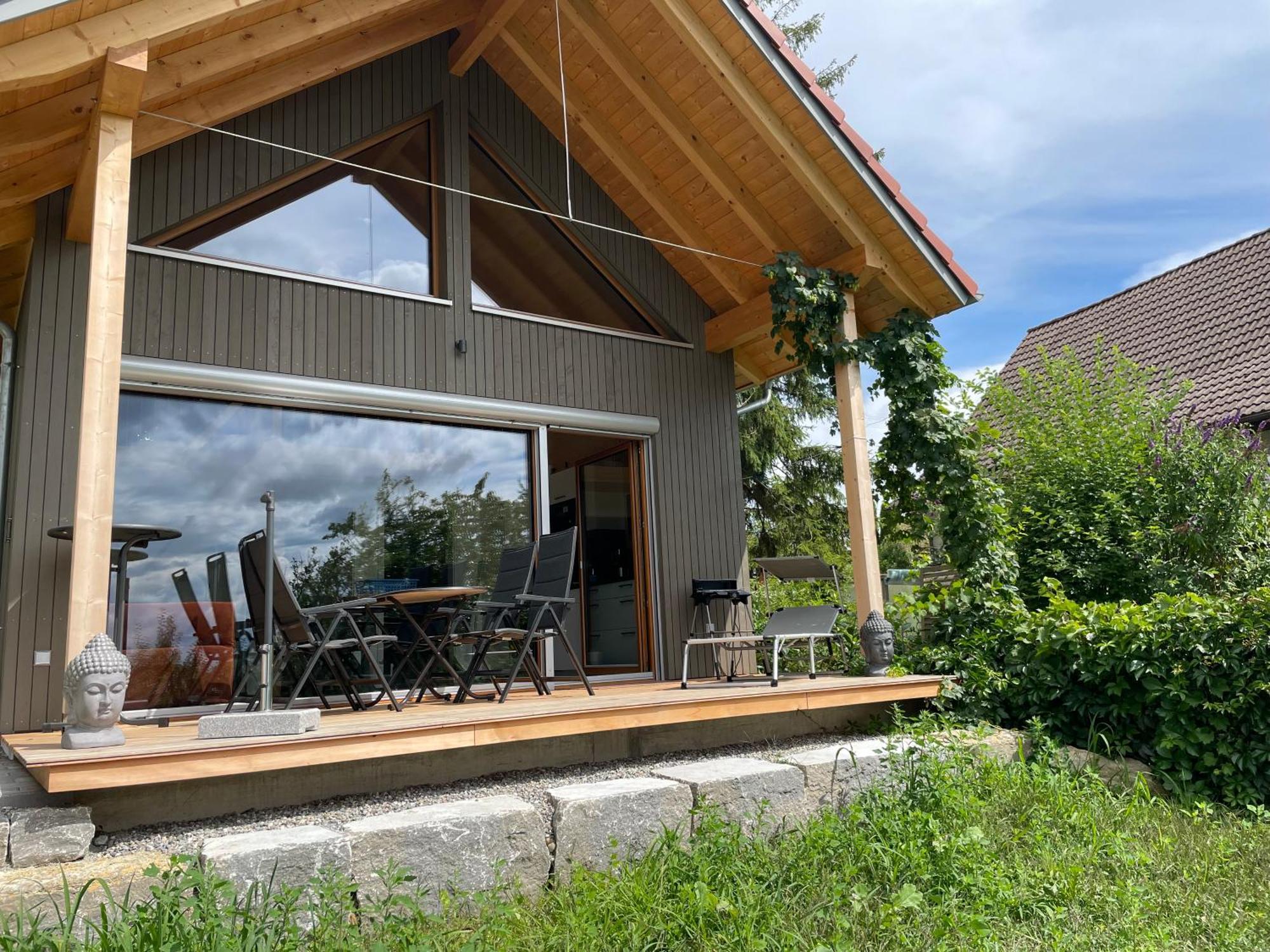 Zweistoeckiges Natur-Holzhaus Mit Berg- & Seesicht Horgenzell エクステリア 写真